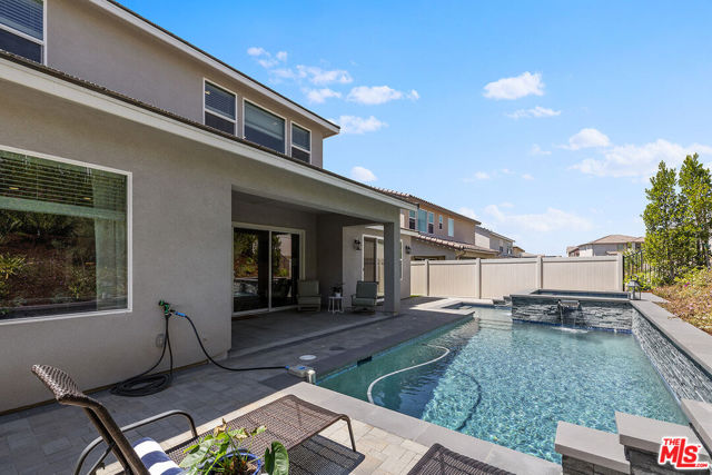 18113 Tableau Way, Santa Clarita CA: https://media.crmls.org/mediaz/ec2dc564-0c75-4981-8726-1e0901eca294.jpg