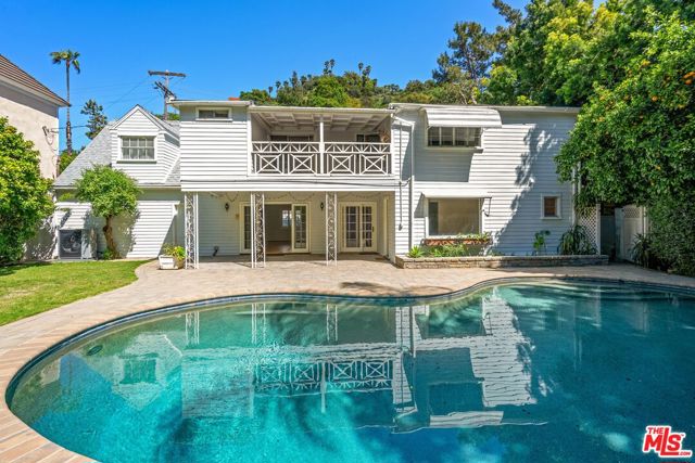 2427 Benedict Canyon Drive, Beverly Hills CA: https://media.crmls.org/mediaz/ec2df706-608c-422e-9f71-5d4714affdc3.jpg
