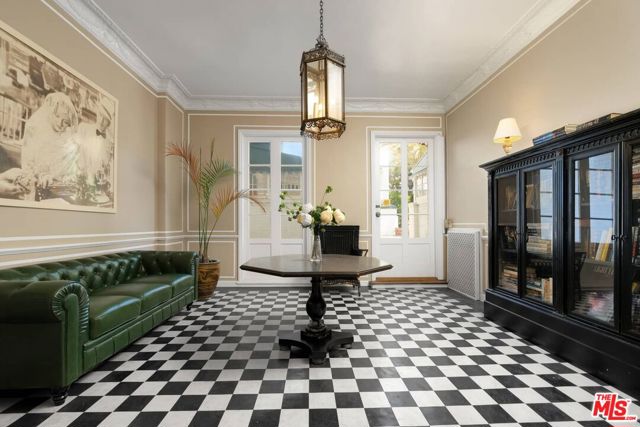 1416 Havenhurst Drive, West Hollywood CA: https://media.crmls.org/mediaz/ec2dfdce-0bf1-4c4f-970f-ce21318a9c37.jpg
