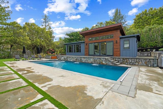 Image 4 of 56 For 140 Twin Oaks Drive