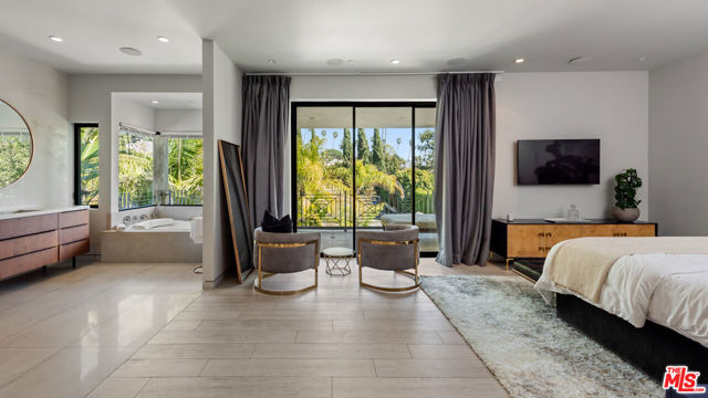 1724 N Sierra Bonita Avenue, Los Angeles CA: https://media.crmls.org/mediaz/ec2e84c5-5d09-4651-aa48-3e1d928f8481.jpg