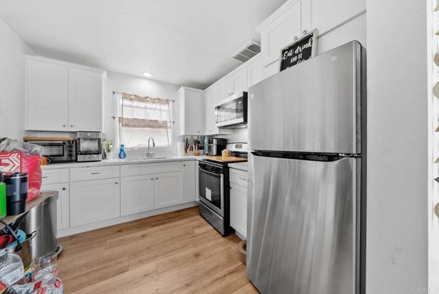42 48 E 5Th Street, National City CA: https://media.crmls.org/mediaz/ec2f34fc-52b2-48c1-97f9-73ec6e8ffffc.jpg