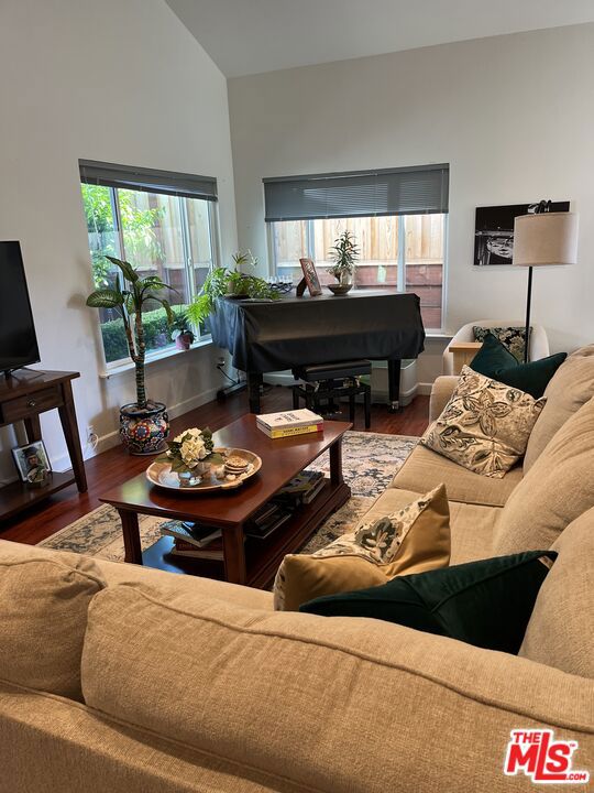 1064 Minoru Drive, San Jose CA: https://media.crmls.org/mediaz/ec2f39ac-c07f-4091-b50d-b91ca37c5654.jpg
