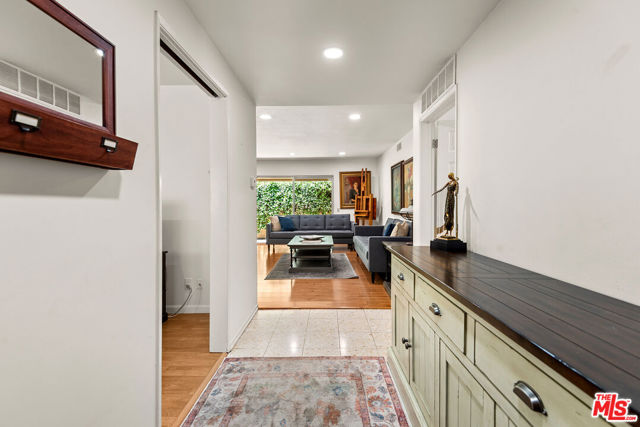 1109 Chantilly Road, Los Angeles CA: https://media.crmls.org/mediaz/ec303e5b-281a-4143-beed-347525d57d91.jpg