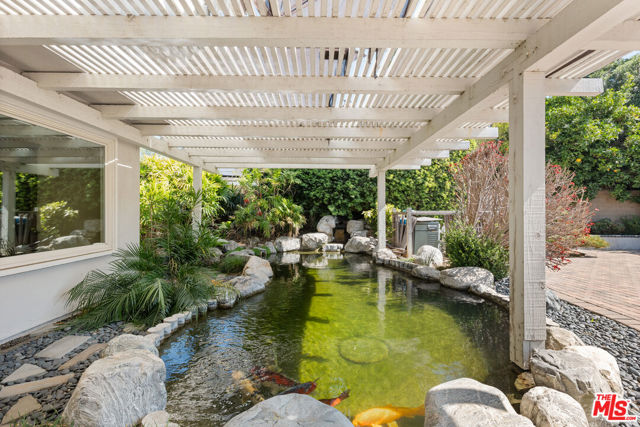 17992 Huntington Circle, Villa Park CA: https://media.crmls.org/mediaz/ec308d9f-7c8a-4f2f-9f05-01d8054dc844.jpg
