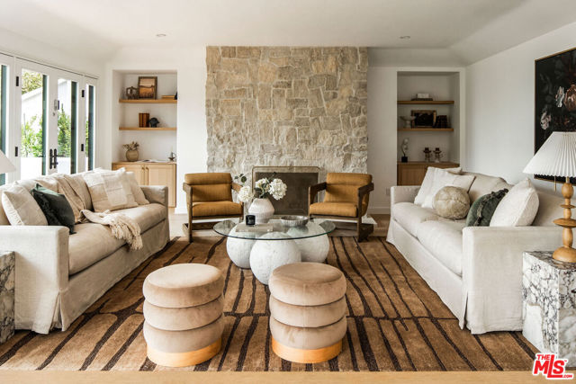 8819 Evanview Drive, Los Angeles CA: https://media.crmls.org/mediaz/ec30d14c-4d29-4211-8de5-0fd9919ef3ae.jpg