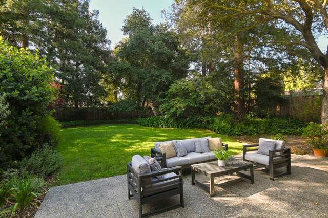 812 San Francisco Court, Stanford CA: https://media.crmls.org/mediaz/ec315e1d-7f2d-4e20-9e32-c93529e64b48.jpg