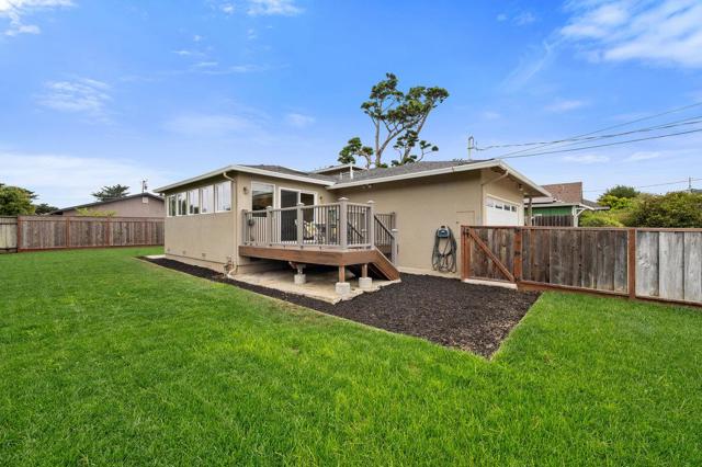 231 Virginia Avenue, Moss Beach CA: https://media.crmls.org/mediaz/ec31fcc4-033e-4b2f-89f1-1765cab242e3.jpg