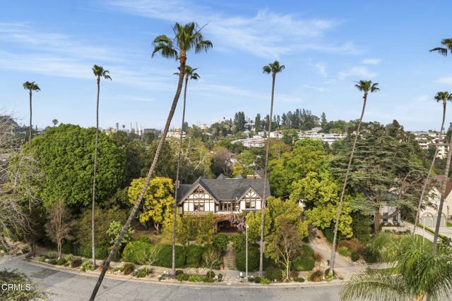 412 Oaklawn Avenue, South Pasadena CA: https://media.crmls.org/mediaz/ec31ff0b-4673-4e0b-8089-508e2c3f7a6d.jpg