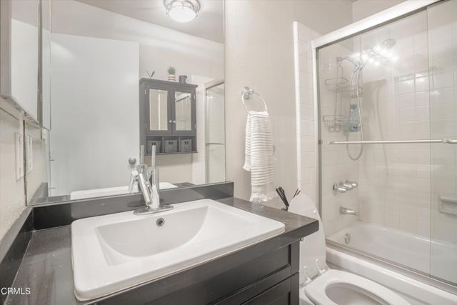 Detail Gallery Image 30 of 33 For 8577 Rugby Dr #108,  West Hollywood,  CA 90069 - 2 Beds | 2 Baths