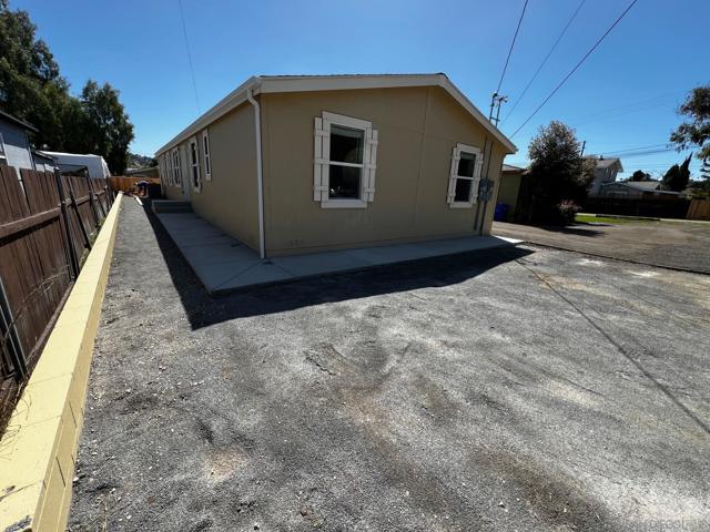 Image 15 of 59 For 8975 Lamar St