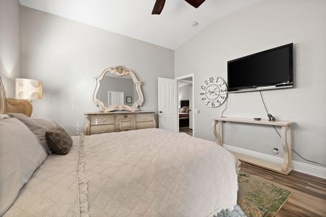 51425 Calle Quito, La Quinta CA: https://media.crmls.org/mediaz/ec34bfb2-f75c-44d7-aa86-6953d126c37c.jpg