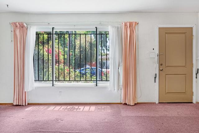 338 Copperfield Avenue, Hayward CA: https://media.crmls.org/mediaz/ec350cfc-d090-464a-a31b-c24e14ddf220.jpg