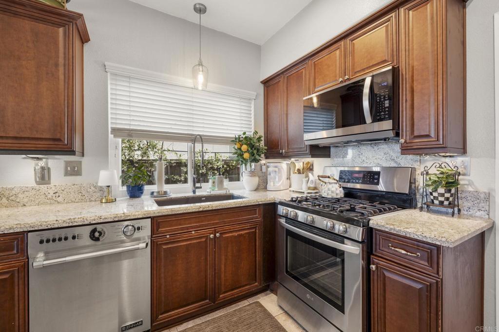 730 Foxhall Court - photo 11