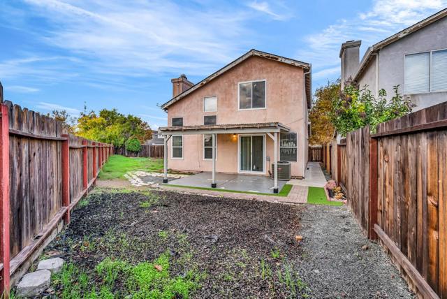 4863 Bayside Way, Oakley CA: https://media.crmls.org/mediaz/ec35a424-6058-45c2-a916-14a4139901d7.jpg