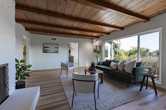 4726 Lorena Place, El Cajon CA: https://media.crmls.org/mediaz/ec363a96-9d30-46a5-b709-52a22294e34c.jpg