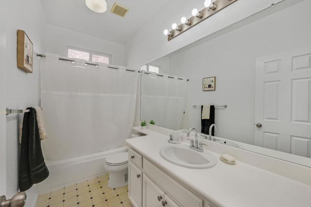36075 Crystal Springs Drive, Newark CA: https://media.crmls.org/mediaz/ec3659ff-5fe7-477a-9963-da98fb880537.jpg