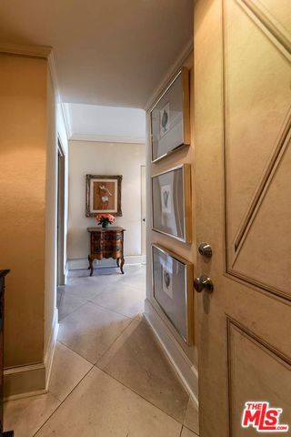 9255 DOHENY Road, 1705 photo 8