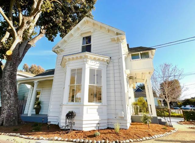 126 Cedar Street, Santa Cruz CA: https://media.crmls.org/mediaz/ec38b6cf-032f-4523-9d34-acffc1af7233.jpg