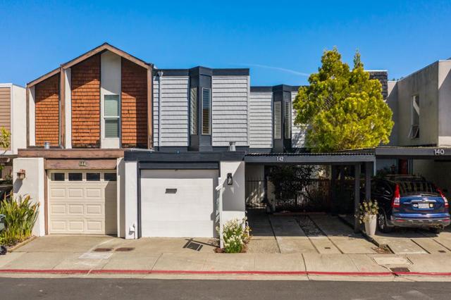 142 Oxford Lane, San Bruno CA: https://media.crmls.org/mediaz/ec39196d-0e75-4d60-a89c-5ae670061294.jpg