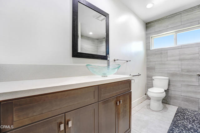 10530 Rubio Avenue, Granada Hills CA: https://media.crmls.org/mediaz/ec39f2b3-6fb2-4e9e-97fe-da8025faf186.jpg