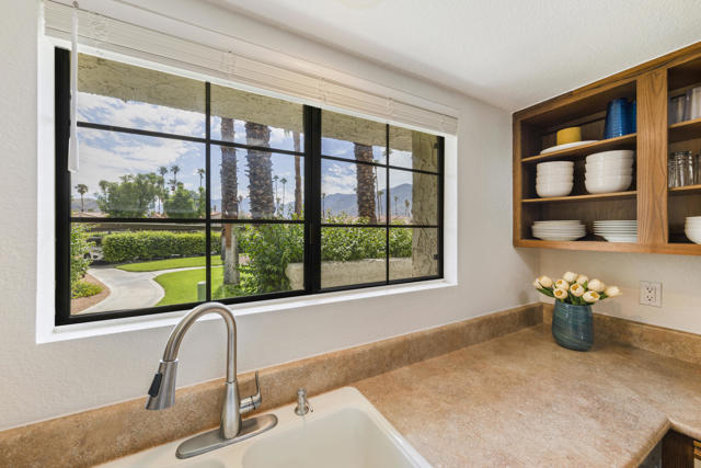505 S Farrell Drive #S115, Palm Springs, CA 92264