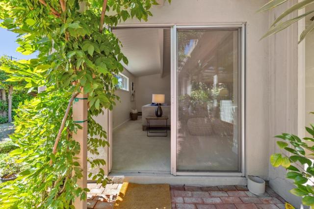 3224 Kipling Street, Palo Alto CA: https://media.crmls.org/mediaz/ec3b036a-2f2f-4e68-a6cb-86425ec5d64f.jpg