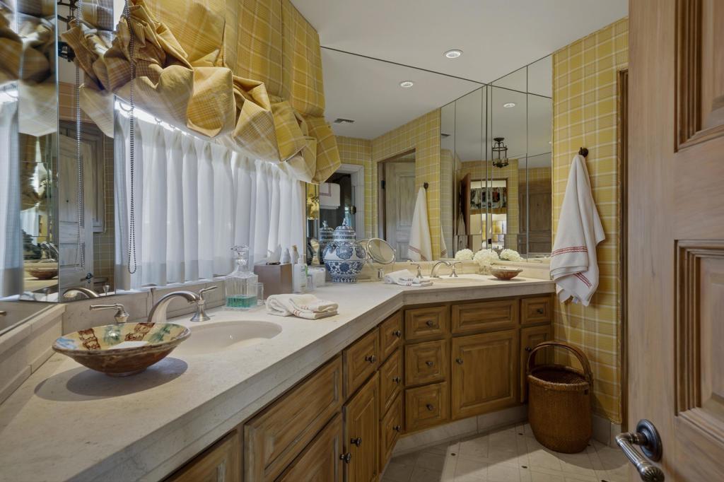 MLS #219138559PS image #9