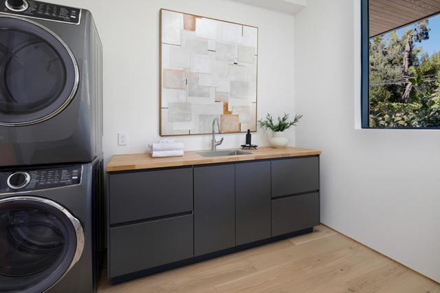 1480 Bryant Street, Palo Alto CA: https://media.crmls.org/mediaz/ec3d61e9-855a-4b5f-863f-4ad855cf0c3f.jpg