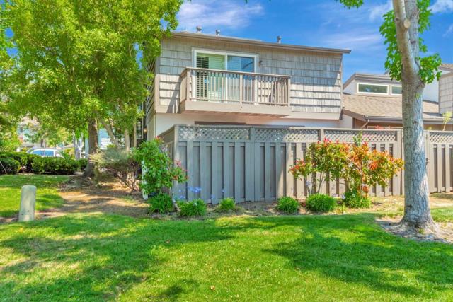 856 Erickson Lane, Foster City CA: https://media.crmls.org/mediaz/ec3d9ad1-796a-4574-9761-f4c58fc2bb34.jpg