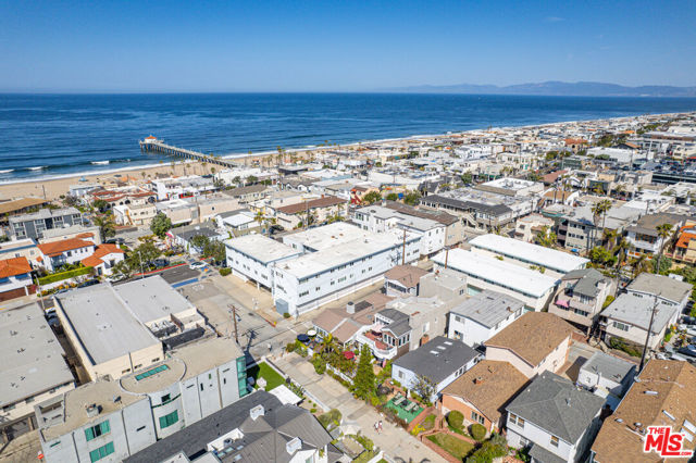 325 10th Street, Manhattan Beach, California 90266, ,Multi-Family,For Sale,10th,23294569