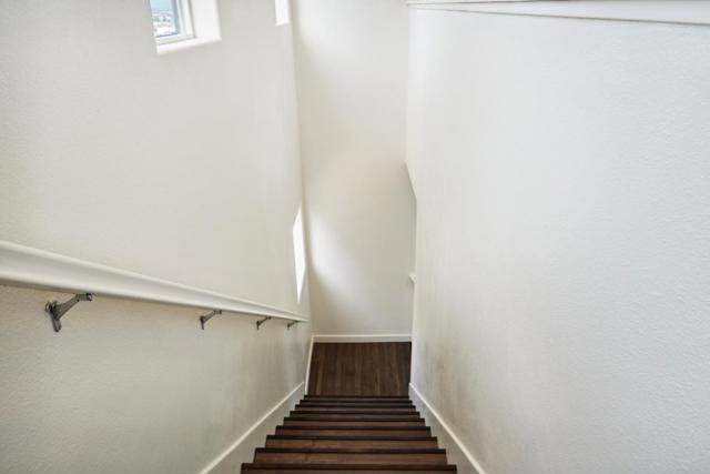 185 Tanoak Street, Hollister CA: https://media.crmls.org/mediaz/ec3ffb1f-e89c-4d86-ab79-09734d8ace89.jpg