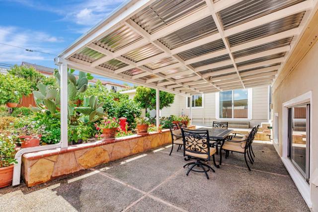 417 36th Avenue, San Mateo CA: https://media.crmls.org/mediaz/ec401512-8c38-4024-86fa-f8fa5bb5fe67.jpg
