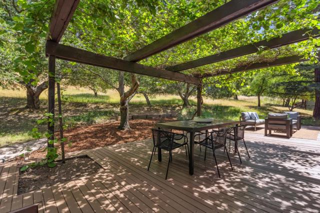 50 Bear Paw, Portola Valley CA: https://media.crmls.org/mediaz/ec40b69b-ea56-49e2-9cbf-415dc075a11b.jpg