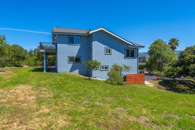 24805 Corte Poco, Salinas CA: https://media.crmls.org/mediaz/ec4199d6-a27b-4221-a2ac-14403e9fe439.jpg