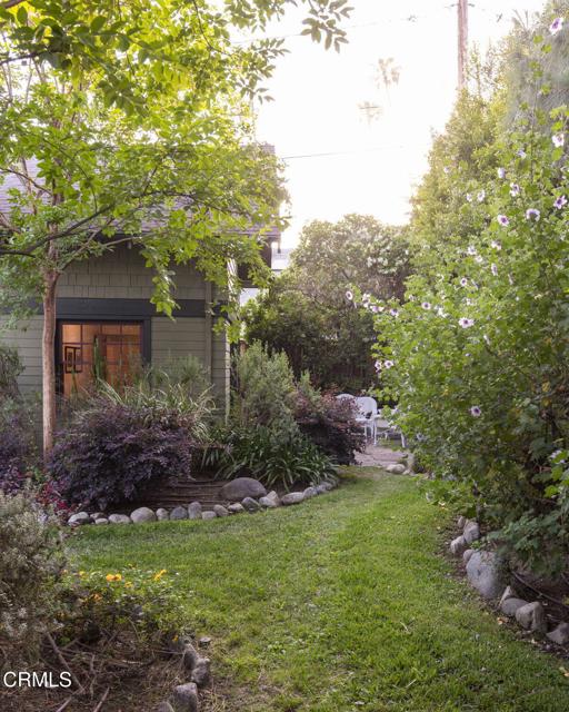 1813 Wayne Avenue, South Pasadena CA: https://media.crmls.org/mediaz/ec41c608-dfe0-4330-85ca-398a7f34a343.jpg