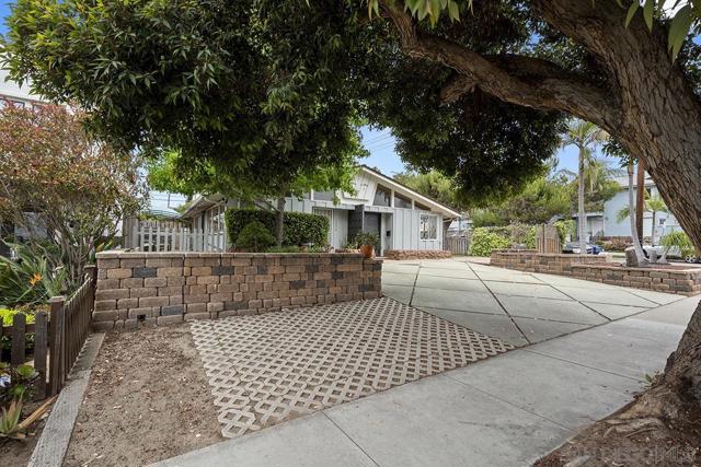 4316 Haines St, San Diego CA: https://media.crmls.org/mediaz/ec41d6c7-3256-4289-b058-9705bb159f3a.jpg