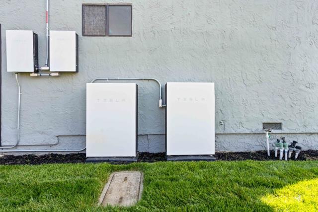 147 Leslie Drive, San Carlos CA: https://media.crmls.org/mediaz/ec4209b6-9d45-46e7-9bc4-daa2254f2f8c.jpg