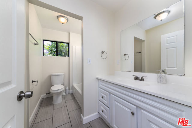 441 N Ditman Avenue, Los Angeles CA: https://media.crmls.org/mediaz/ec427435-3e93-443c-949a-21f7278b4307.jpg