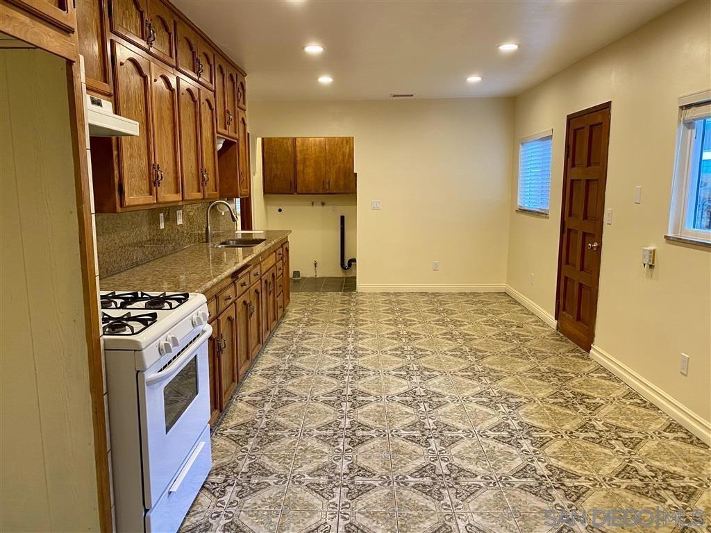 3725 Arizona St. - photo 2