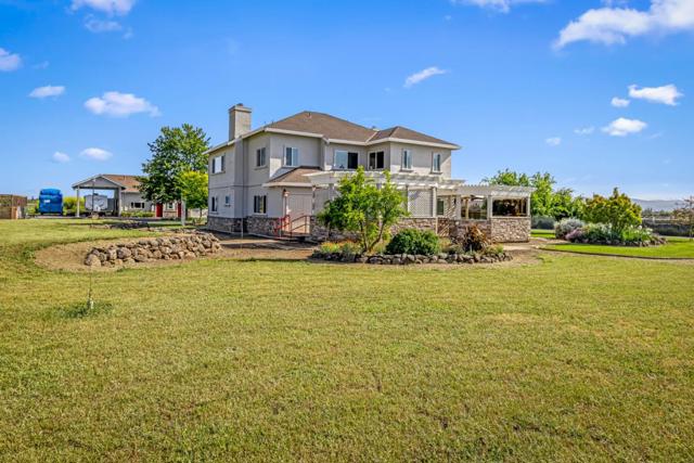 2340 Tennant Avenue, Morgan Hill CA: https://media.crmls.org/mediaz/ec44a33b-f7ba-4588-8c14-2fe86af53908.jpg