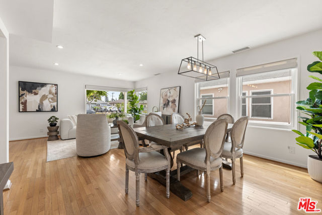 8005 Georgetown Avenue, Los Angeles CA: https://media.crmls.org/mediaz/ec44a624-a8f2-48c7-bfbb-4a906f1d7615.jpg