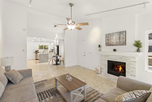 Detail Gallery Image 2 of 26 For 204 Cerco Rosado, San Marcos,  CA 92069 - 2 Beds | 2 Baths