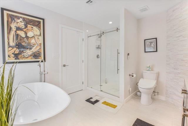 73411 Brown Rabbit Drive, Palm Desert CA: https://media.crmls.org/mediaz/ec45c5bd-d50c-413f-bcc4-2b2de9422681.jpg