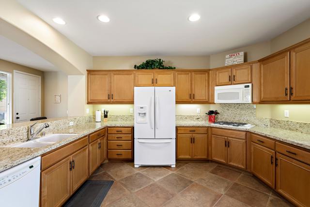 82102 Keitel Lane, Indio CA: https://media.crmls.org/mediaz/ec45e646-b1a6-413b-a13a-7f265fa4d28c.jpg