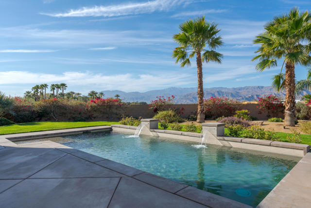13 Via Montagna, Rancho Mirage CA: https://media.crmls.org/mediaz/ec464044-51dc-461a-b964-c5f26229ddad.jpg