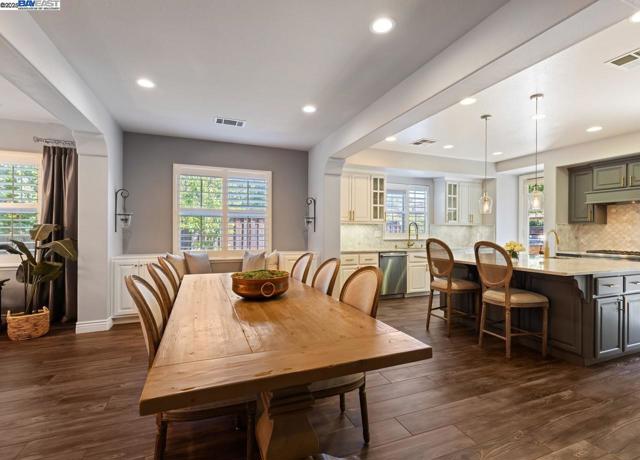 7563 Balmoral Way, San Ramon CA: https://media.crmls.org/mediaz/ec4673c1-0185-486f-b7da-fac663317848.jpg