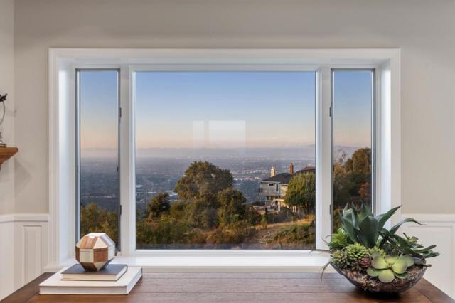 16383 Aztec Ridge Drive, Los Gatos CA: https://media.crmls.org/mediaz/ec46cf7f-e301-43aa-ac8e-a8c93e68fb79.jpg