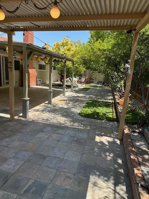 1014 W Homestead Road, Sunnyvale CA: https://media.crmls.org/mediaz/ec474e94-8310-461d-a28c-a998ee81e9f1.jpg