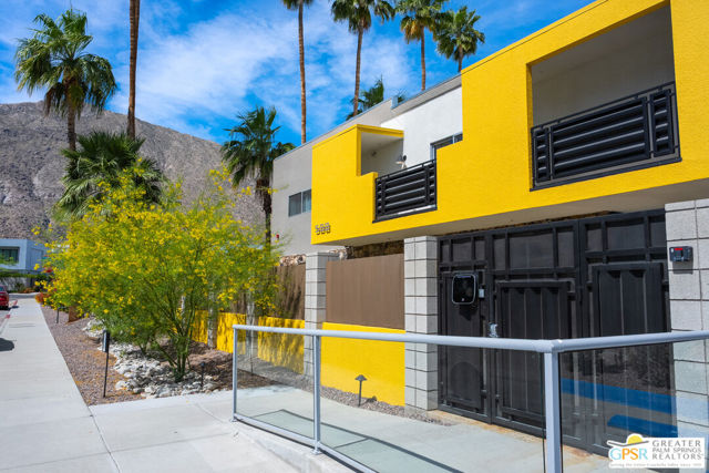 588 E San Lorenzo Road #204, Palm Springs, CA 92264